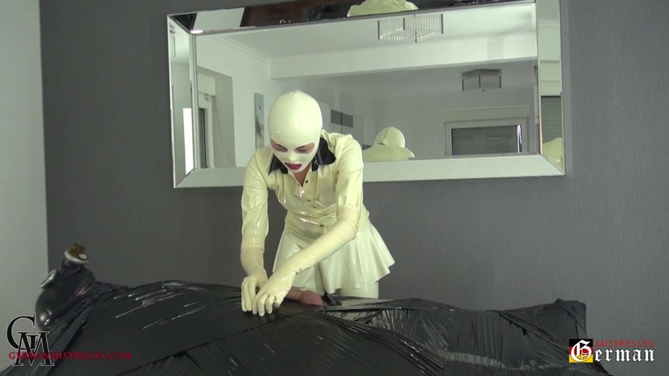 gratis porno clip 12 Alemanas Señoras - Una Mamada De La Señora - Fetisch Narzisse - HD 720p - femdom - femdom porno fetiche pies apestosos