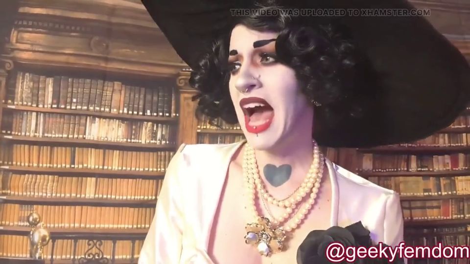 J Jessica Nova - San Valentín con Lady Dimitrescu