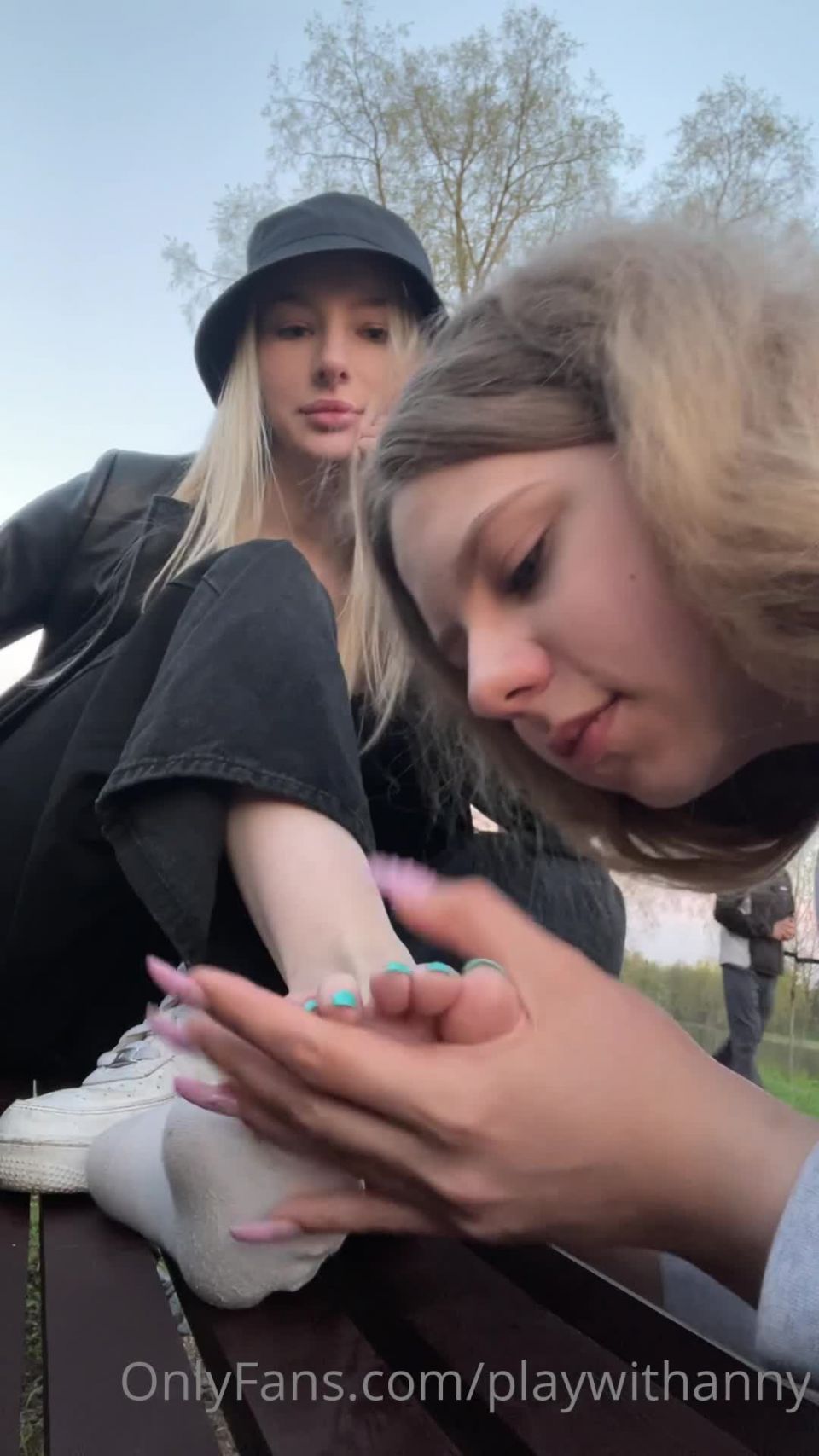 ¡Juega con Annie PlWiAn70 Foot!