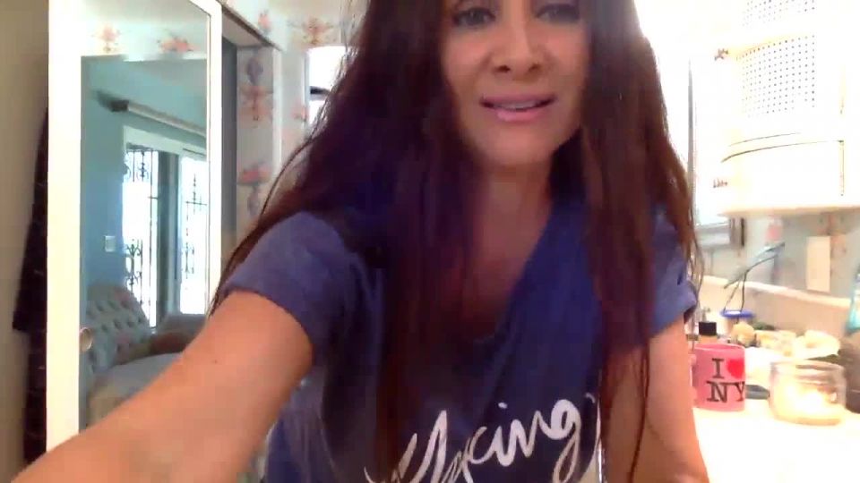 hotwiferio 202105161400