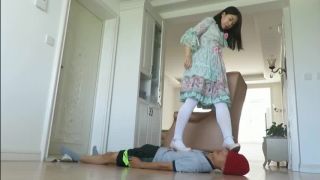 adult xxx video 28 Chinese femdom trample ballting, secret foot fetish on feet porn 