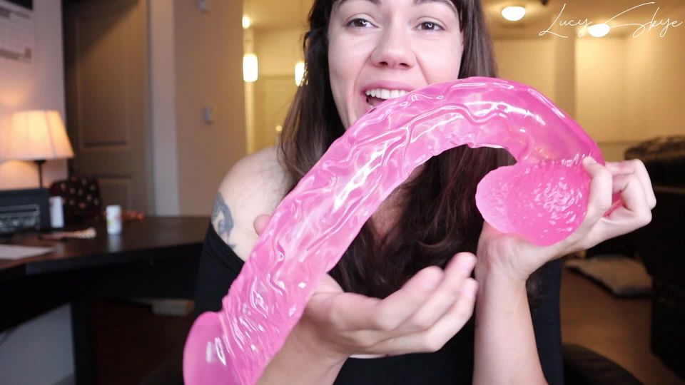 clip 25 Lucy Skye – Adorar mi largo rosa polla, traje de neopreno fetiche en pov