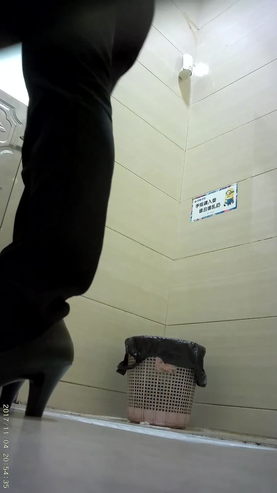 Toilet Indoor - hz 23942 - voyeur - voyeur 