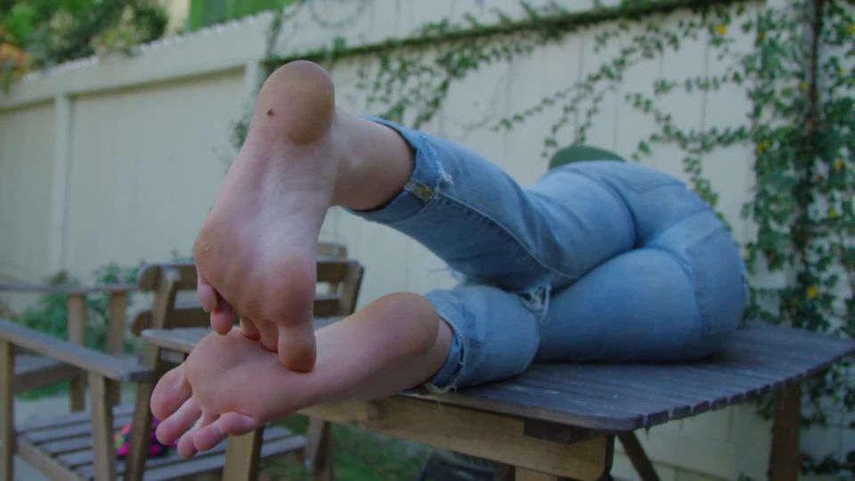 Fetiche de los dedos – Claire de Soles Rosas y su cara, femdom maricón esclavitud en femdom porno