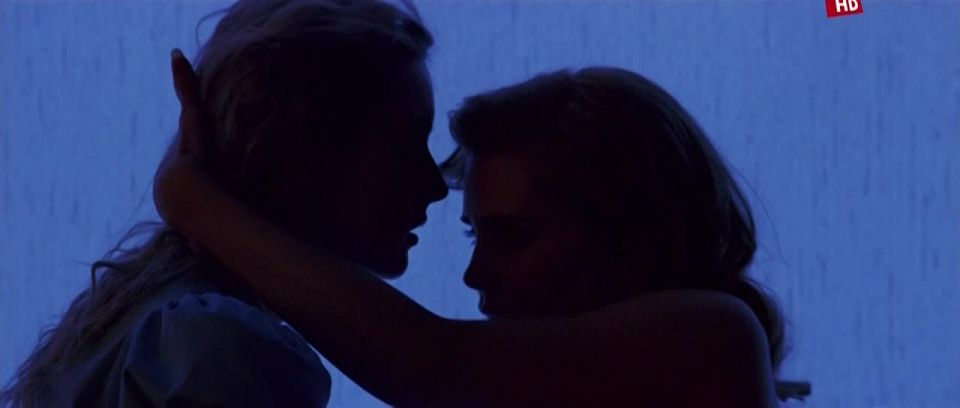 Kristin Adams, Alison Lohman - Where the Truth Lies (2005) HD 720p!!!