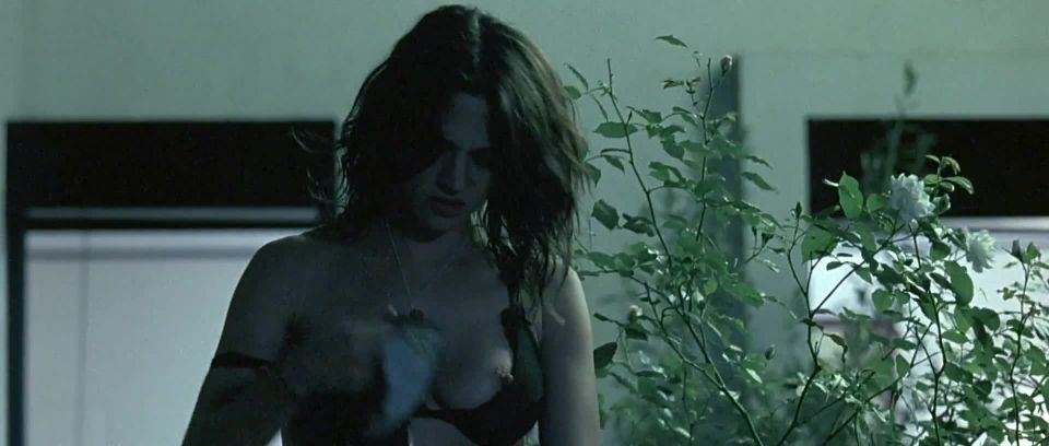 Asia Argento – Boarding Gate (2007) HD 1080p!!!