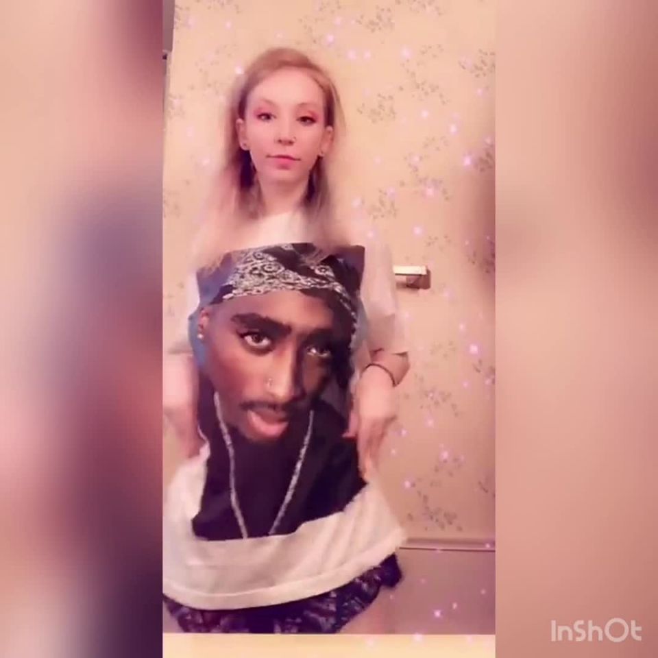 gratis porno clip 17 femdom atado amateur porno  GGummii – Premium Snap Strip Tease Compilation  fetiche