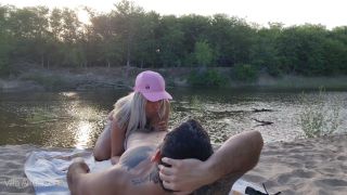 Villa Anderson - 18 Year old Girl Fulfills my Fantasy of having Sex on the Beach [1080p] - Teen