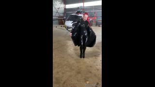 FetiliciousFans SiteRipPt 1BTS Airport Shoot