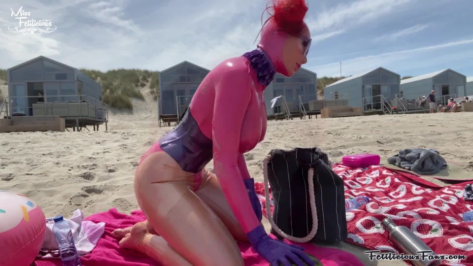 FetiliciousFans SiteRipPt 1Beach Shoot 2020