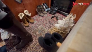 [GetFreeDays.com] Slave under the rug Adult Stream April 2023