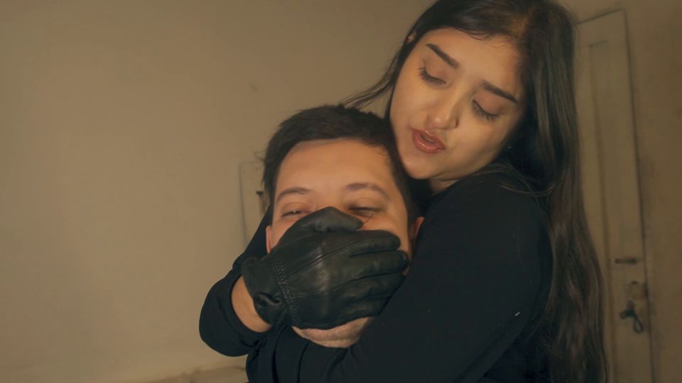 Lola Señora FullHD Femdom Relajación Fantasía 2025