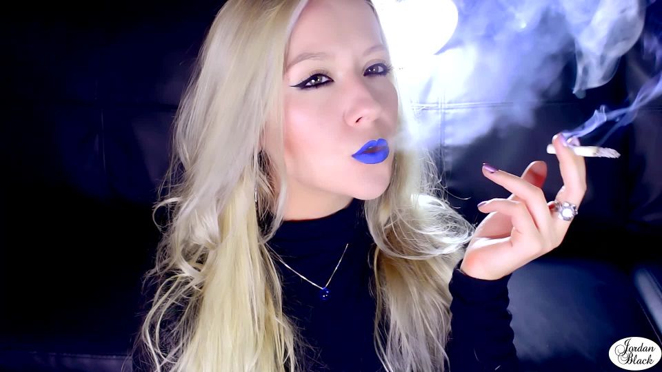 gratis porno video 43 JordanBlack - Los labios azules, un Rothmans y un Marlboro, alison Tyler femdom en pov