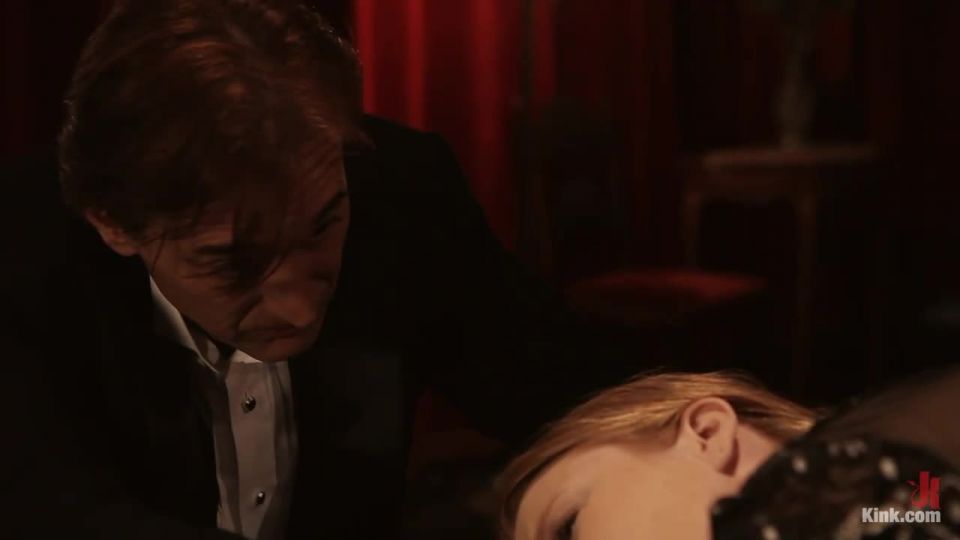 [GetFreeDays.com] 13848) Indietro bdsm outfit