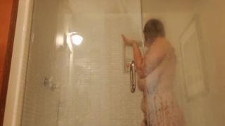 Codi – webcam – slim and udderly stacked – shower BigTits