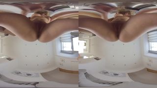 [VR] AxaJay, British Girl Enjoys Face-Sitting Fun