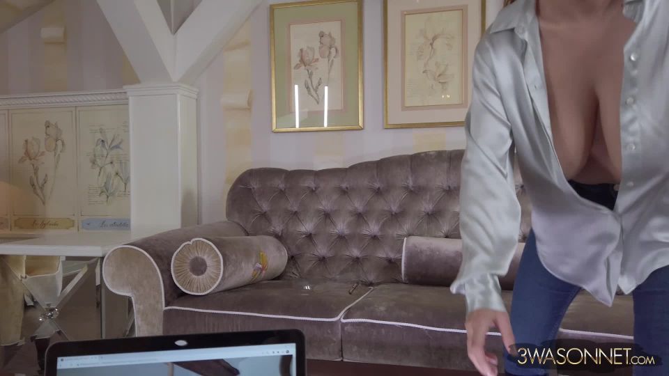 Ewa Sonnet - Unbuttoned Silk Top Candid - 12/03/20