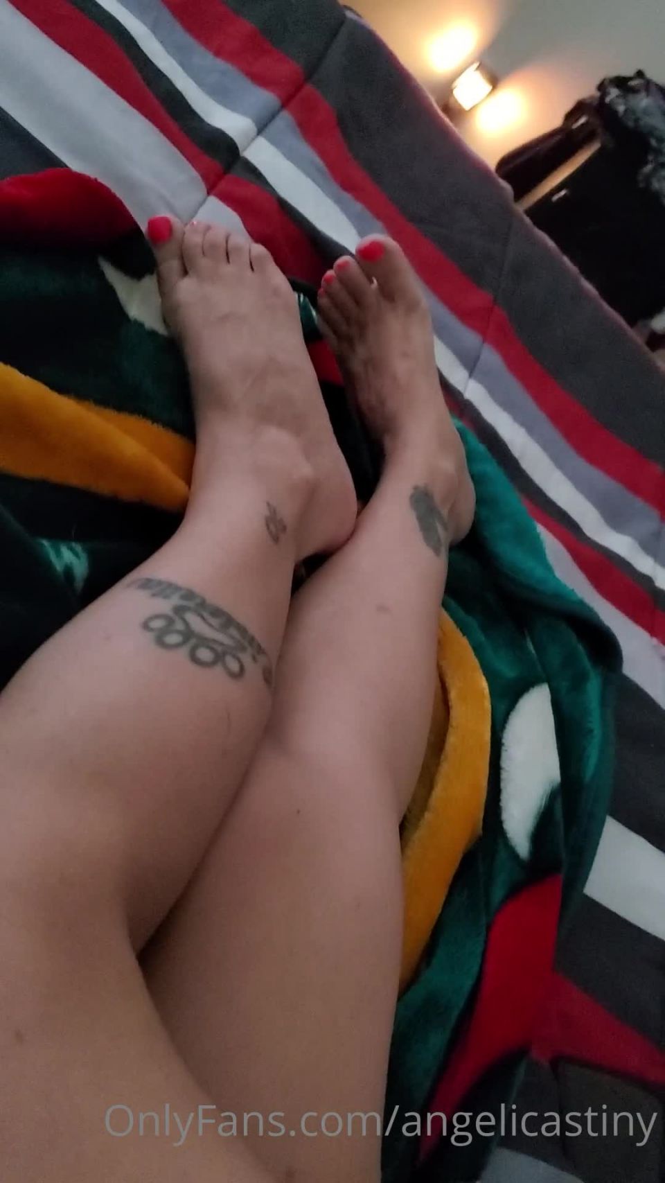Little foot - angelicastiny () Angelicastiny - fresh out the shower and air drying love this new pedicure 22-07-2020