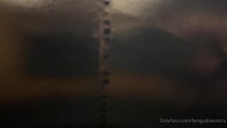 DIOSDESS KIRA - Tengo un gran botín que incluso las piernas están bursqueando en el.