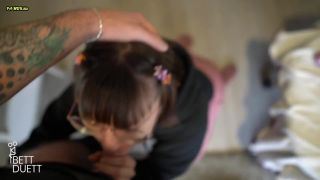 Cariño, tengo dolor de garganta - Mamada