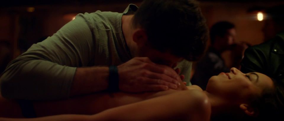 Marina Shako, etc – Chto TVoryat muzhchiny 2 (2015) HD 1080p - (Porno de Celebridad)