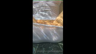 Sarena Banks - Vestido blanco en la piscina - HD 720P