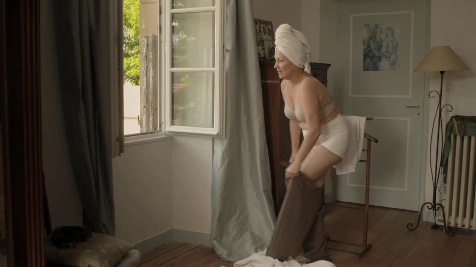 Niseema Theillaud - La salamandre (2013) HD 720p - (Celebrity porn)