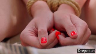 Rubias al aire libre en trío con Big Dick - Dirigida por Wom