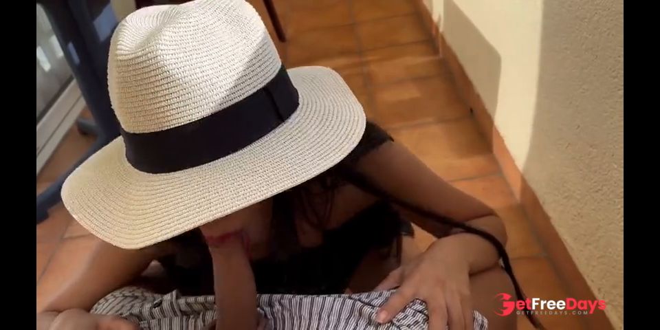 I Meet a Sexy Stranger on the Beach and Invite Her to My Hotel... What Could ...