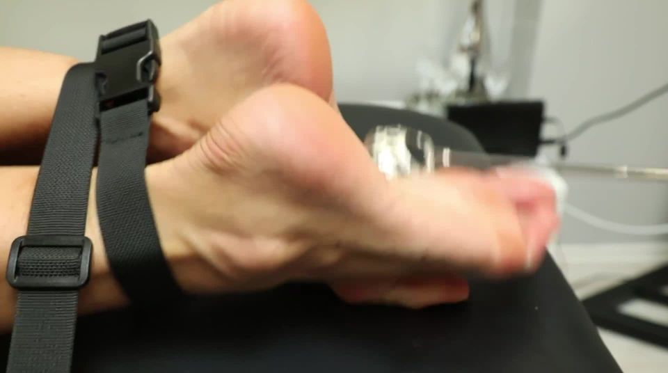 online video 16 Tickling Videos - fetish - femdom porn literotica fetish