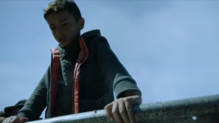 Nalani Wakita, Lisa Chandler - Altered Carbon s01e02 (2018) HD 1080p!!!