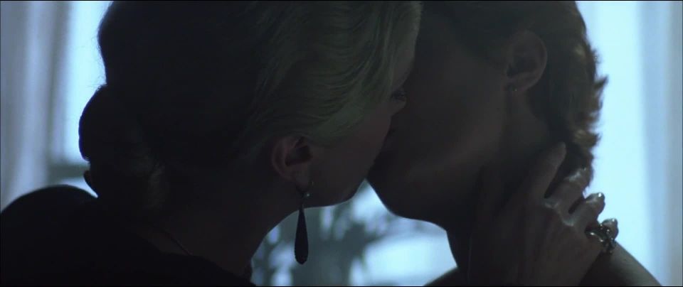 Susan Sarandon, Catherine Deneuve – The Hunger (1983) HD 1080p - (Celebrity porn)