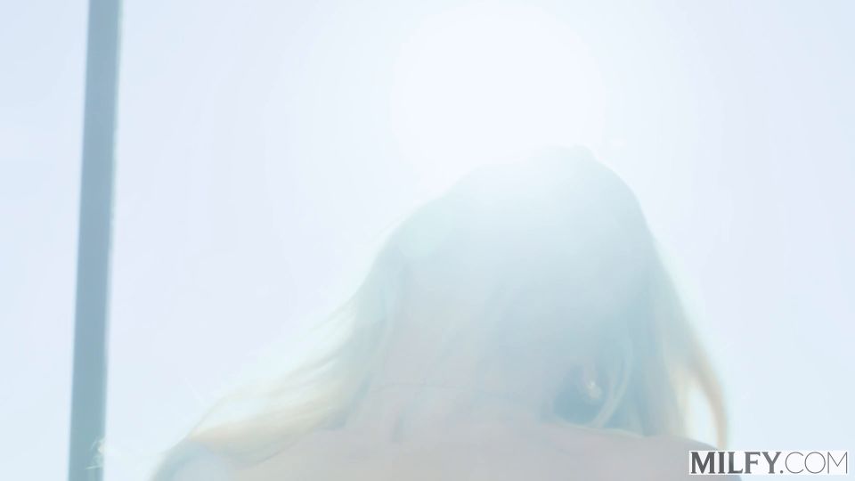 Sadie Summers - Anal-Loving MILF Has Secret BBC Affair - Anal