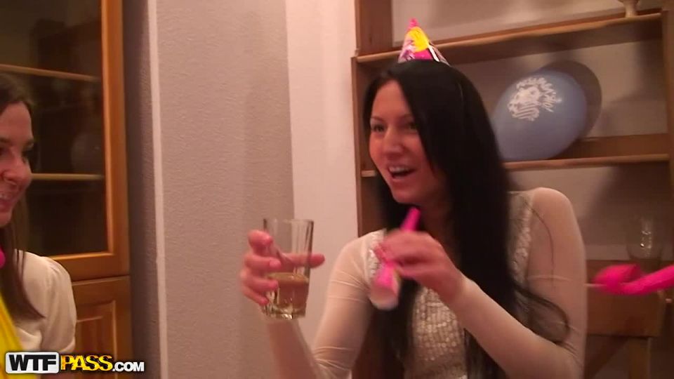 [SITERIP] CollegeFuckParties e184 4667 hd