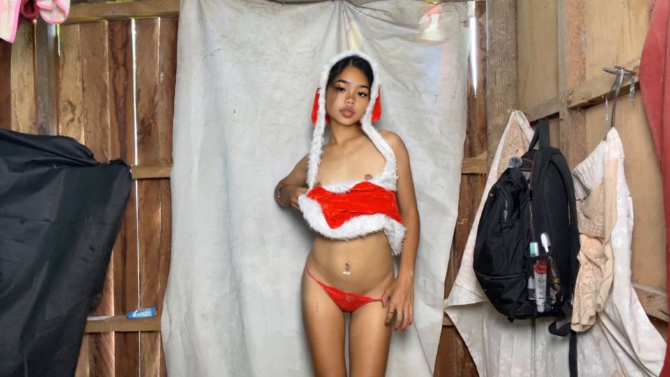 FilipinaGirls - 020 I Dream About Santa And My Panties Got Messy