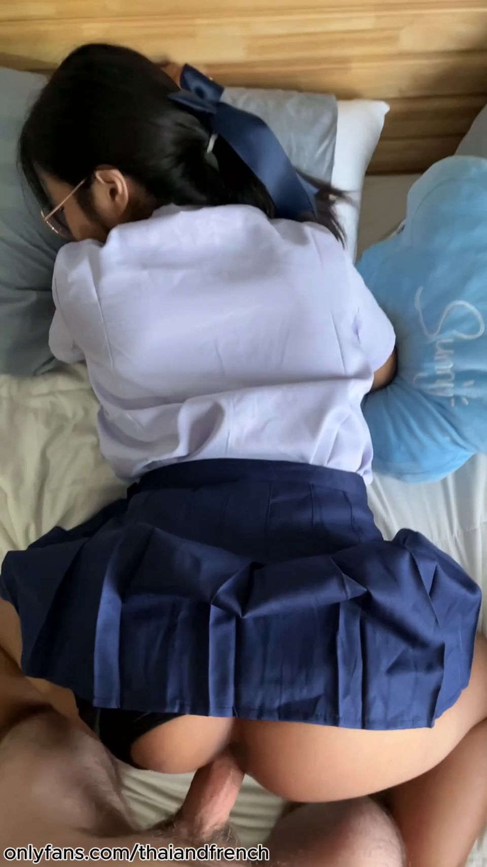 Thaiandfrench - 18 years old Thai amateur getting fucked by French tourist - Amateur missionary
