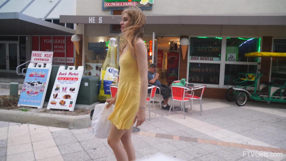 FTVGirls presenta Kristy en Flirty En Florida – Skinny, Sexy, Sinvergüenza! 6 Skinny