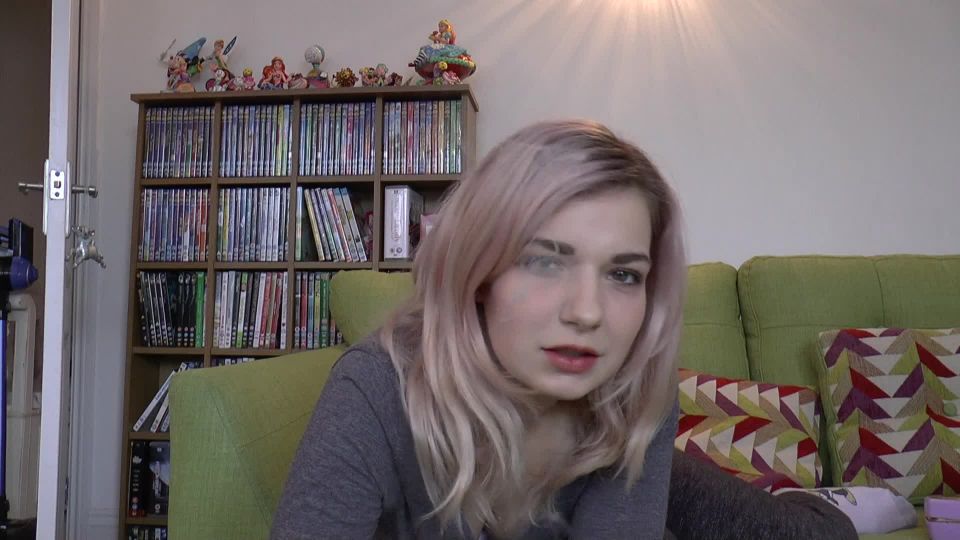 online adult video 18 Bad Dolly – Smoking a Fatty on fetish porn chubby big ass hairy