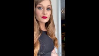 Miss Honor Mayo 2021-08-04-2182970840