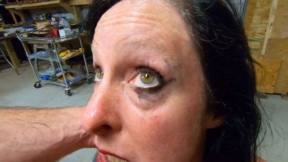 MissIllusions - Truck Trouble