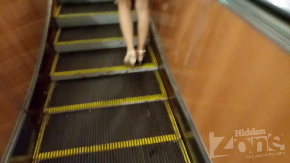 Hidden-Zone October 2020 - hz Up3002,  on voyeur 