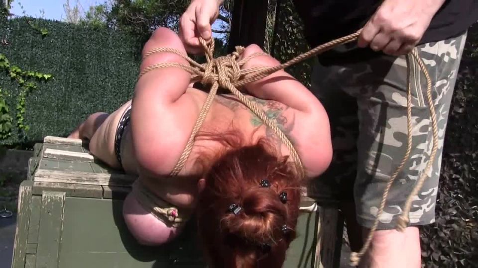 Tit Bondage Hogtie Para Bettine Bip077 Vista rápida Porn -...