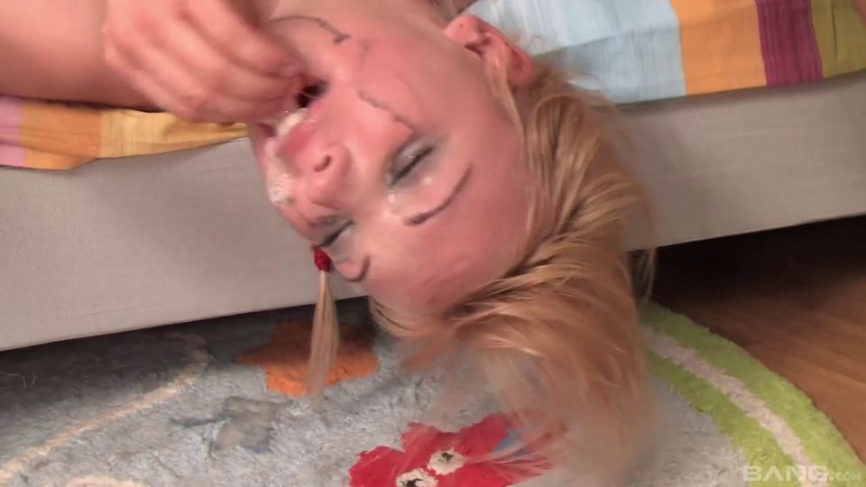 7149 Ivona's throat will be sore after this deep throat fuck ...