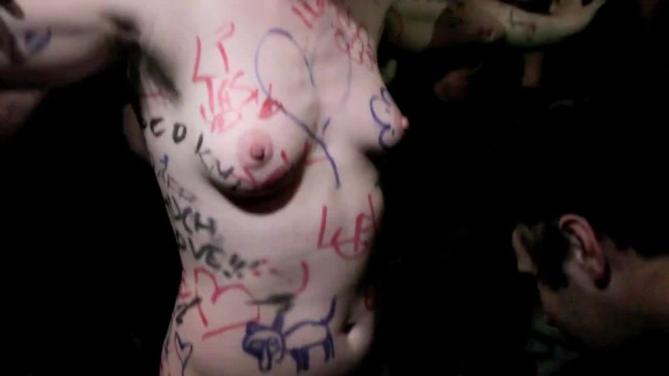 Amanda_Palmer_Naked_Sharpie_d