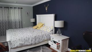 Dana Dearmond, Chloe Cherry / Incest [27.11.2019] (MP4, FullHD, Anal) on amateur porn he has a foot fetish