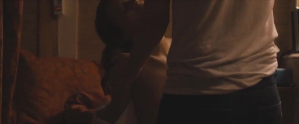 Constance Rousseau – Simon Killer (2012) HD 720p - (Celebridad porno)