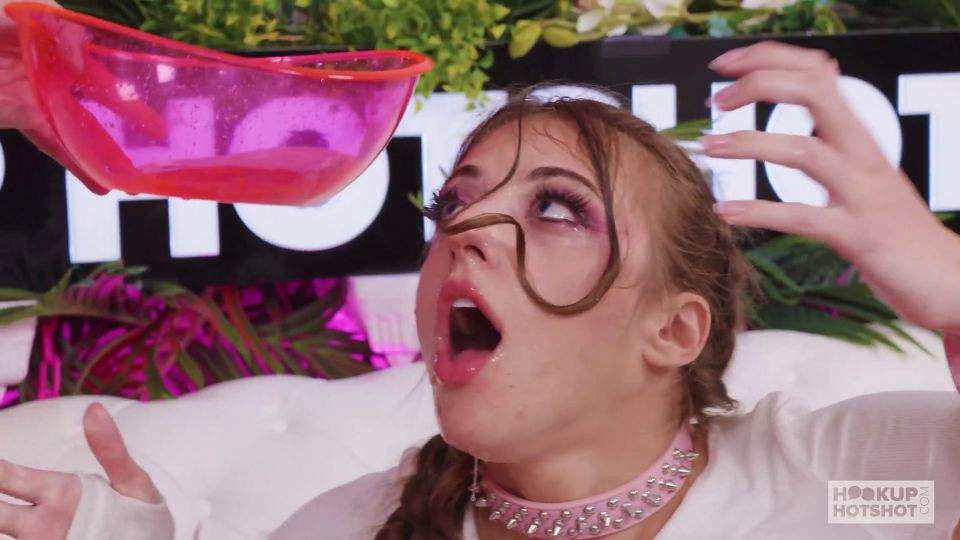 7179 Sex-Crazed Gia Derza Loves to get Fucked by Nade Nasty