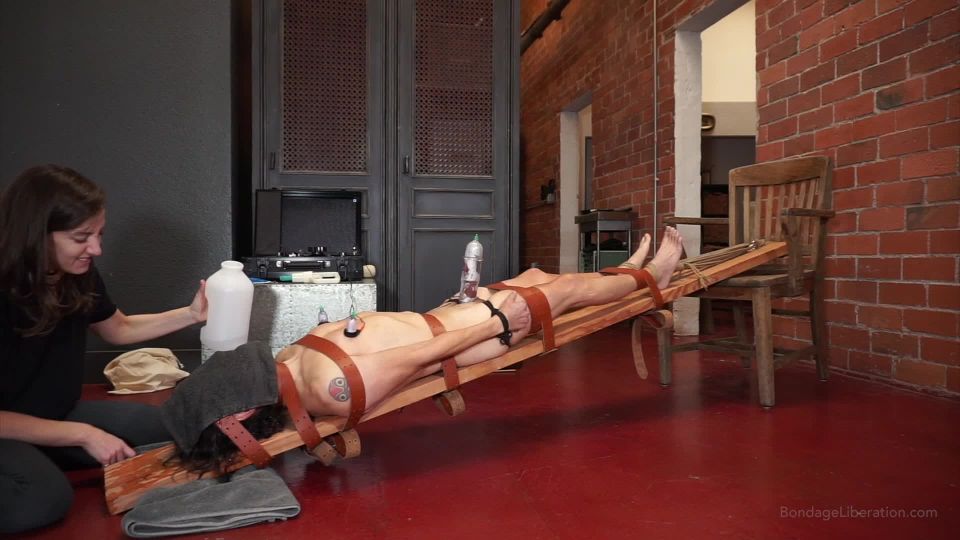 xxx clip 26 BondageLibertation - Elise Graves - The Deep End 27 01 23 - cuero - fetiche porno guante de cuero fetiche