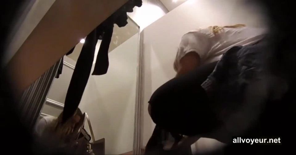  Voyeur spyirl 124 - Dressing room 4, voyeur on voyeur
