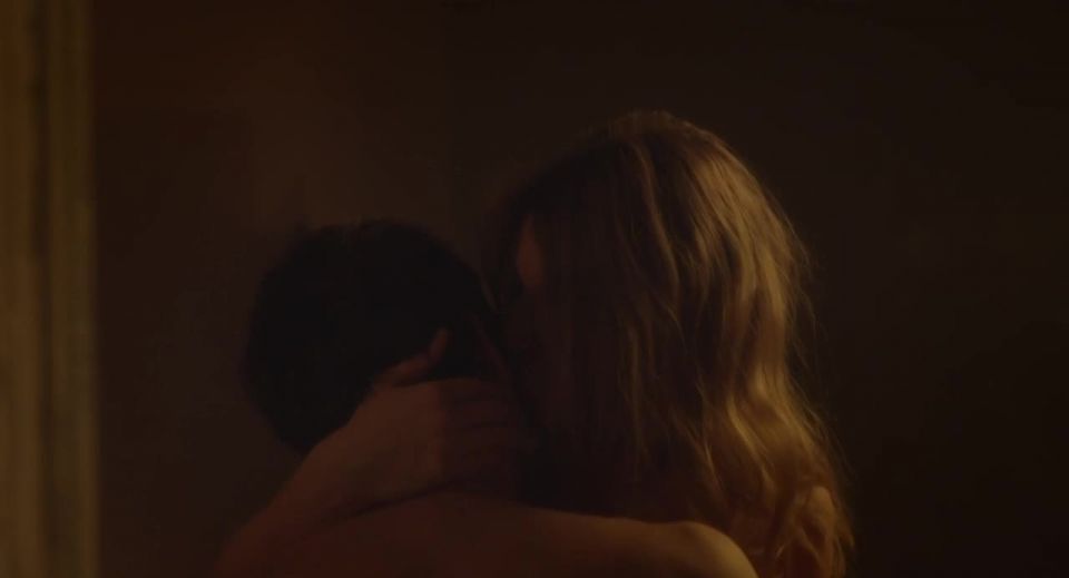 Valentine Caille, Marie-Caroline Le Garrec - Derriere toi (2015) HD 720p!!!